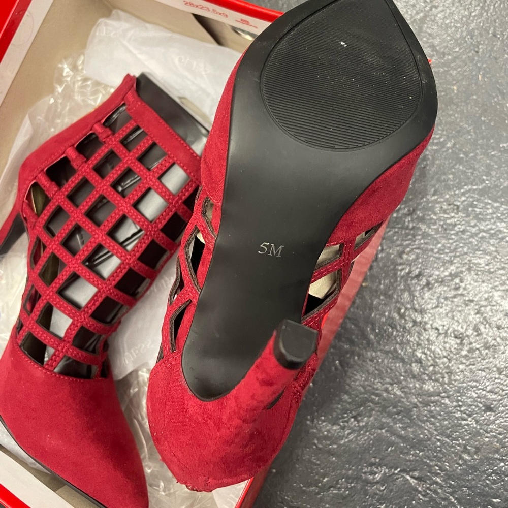 Red GUESS heels